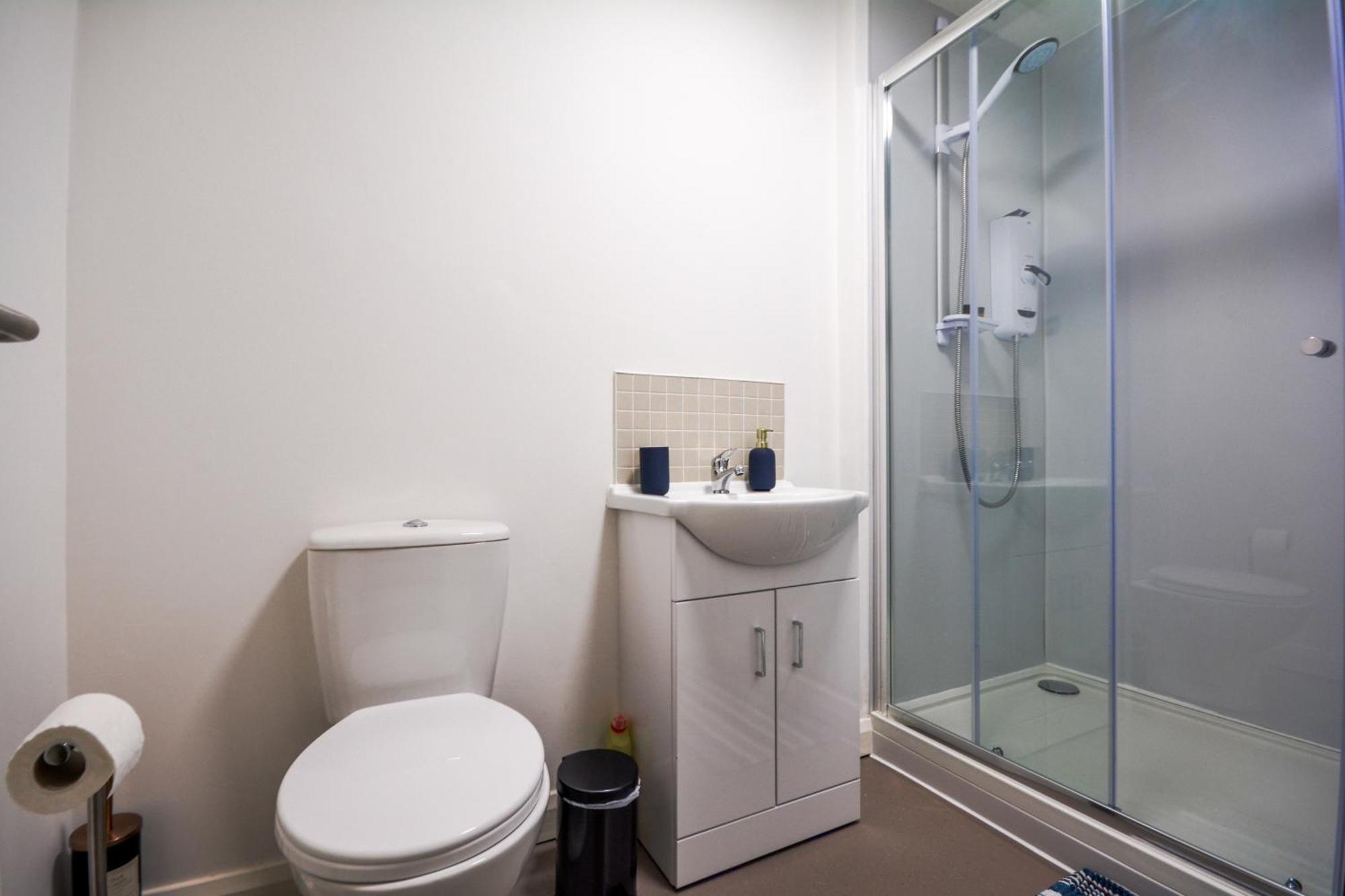 Stylish Suite With Free Parking Manchester Exterior photo