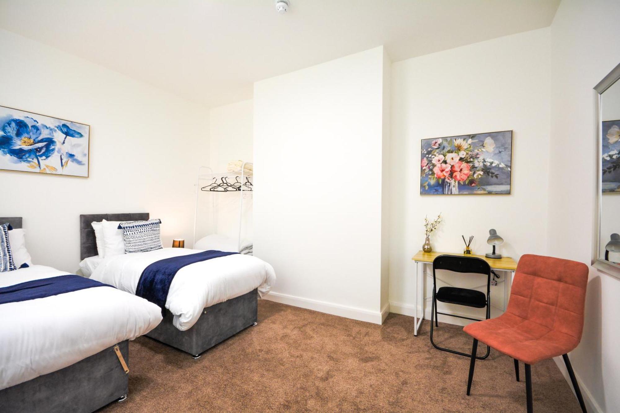 Stylish Suite With Free Parking Manchester Exterior photo